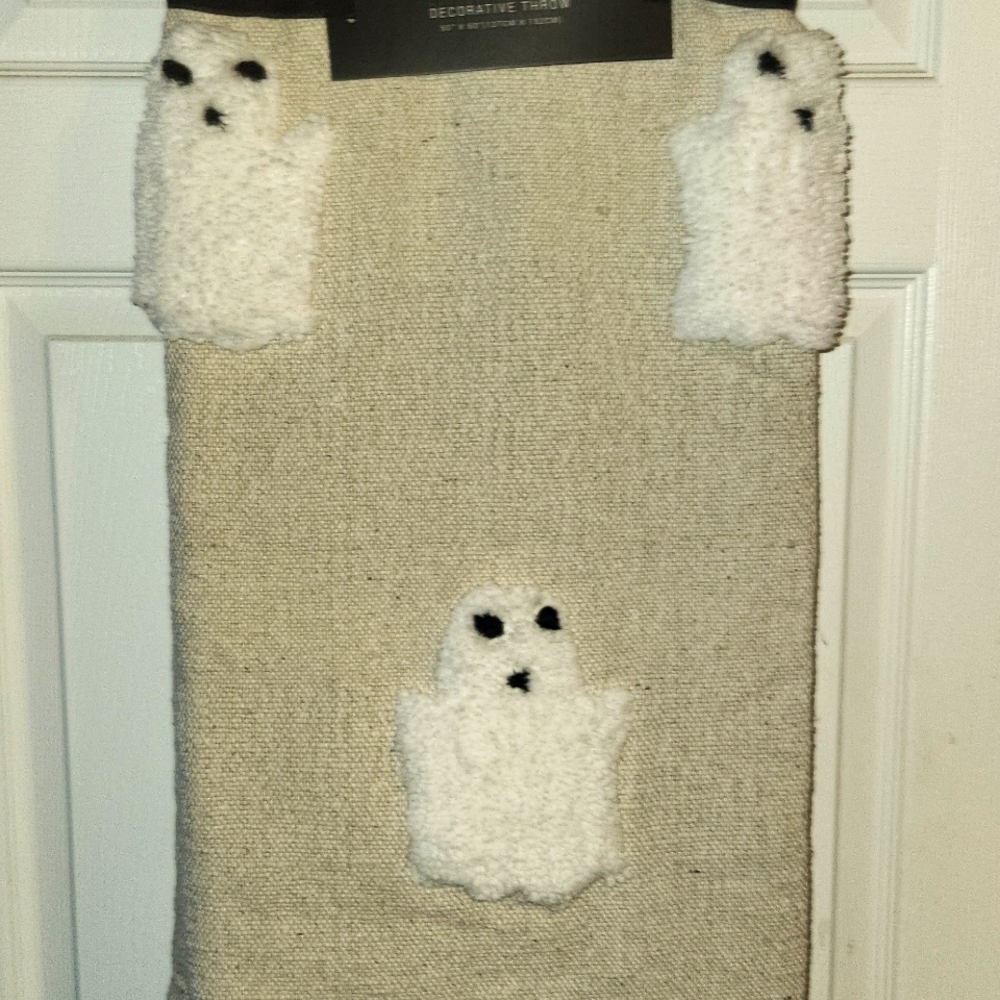 2024 Rachael Zoe Ghost Throw Blanket!